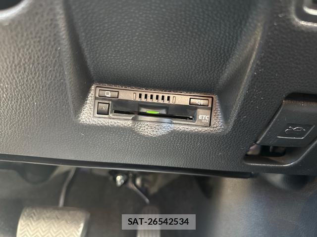 Toyota YARIS 2021-08 8373200-4