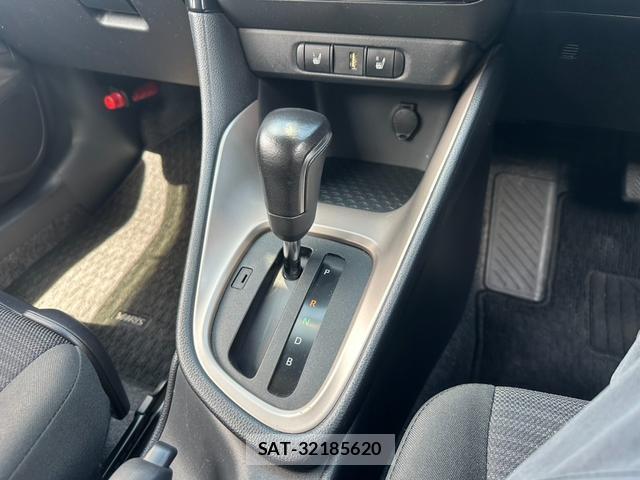 Toyota YARIS 2020-06 8373515-10
