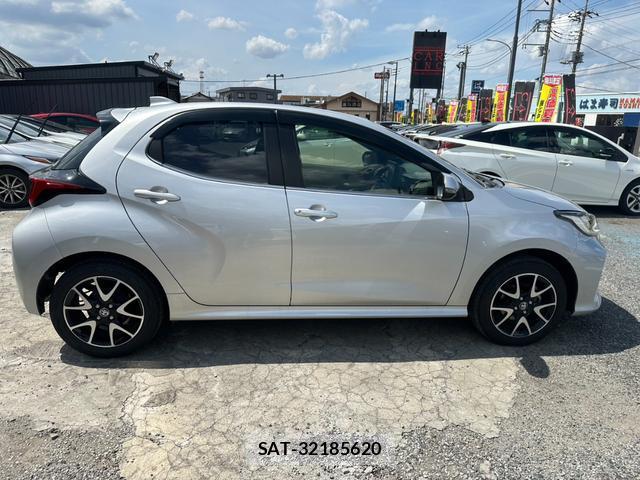 Toyota YARIS 2020-06 8373515-14