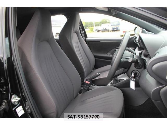 Toyota YARIS 2025-01 8373535-13