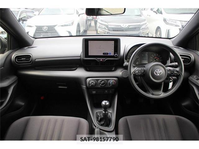 Toyota YARIS 2025-01 8373535-16