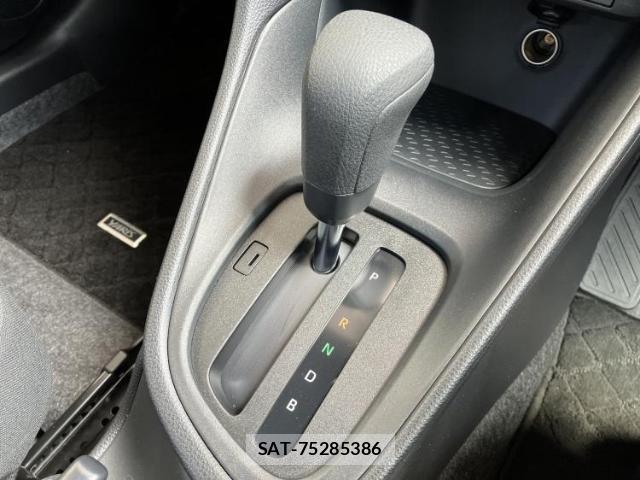 Toyota YARIS 2025-02 8374139-16