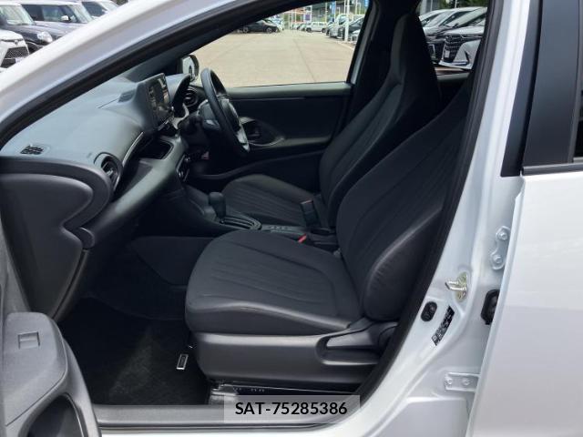 Toyota YARIS 2025-02 8374139-5