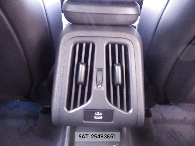 Bmw 2 SERIES 2025-12 8380201-14