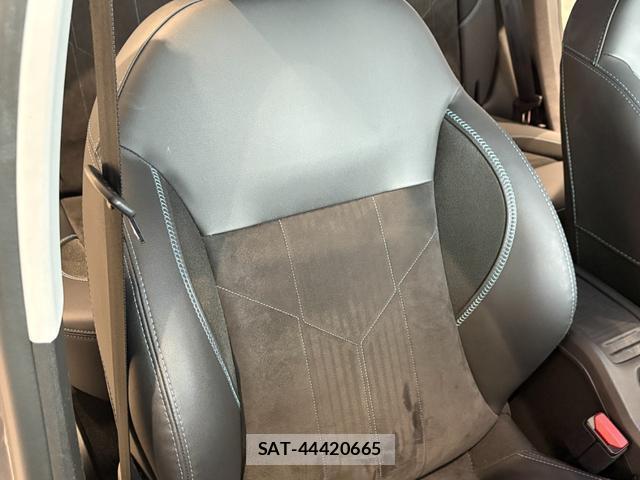 Peugeot 2008 2020-06 8380107-13