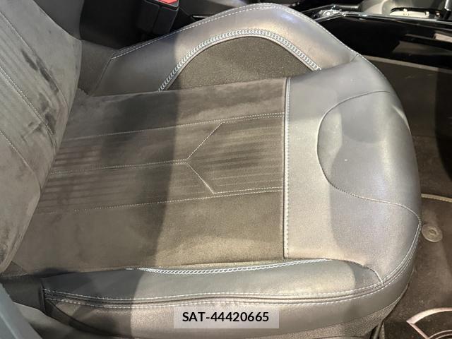 Peugeot 2008 2020-06 8380107-14