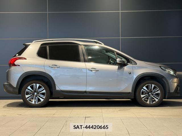 Peugeot 2008 2020-06 8380107-7