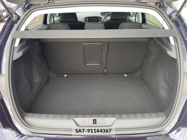 Peugeot 308 2017-07 8379558-10