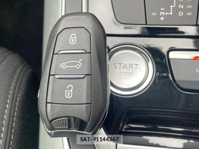 Peugeot 308 2017-07 8379558-6