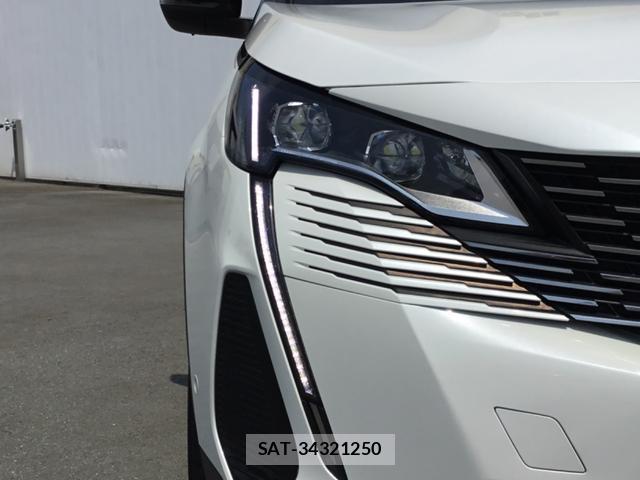 Peugeot 5008 2022-07 8380109-11
