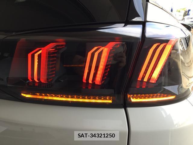 Peugeot 5008 2022-07 8380109-15