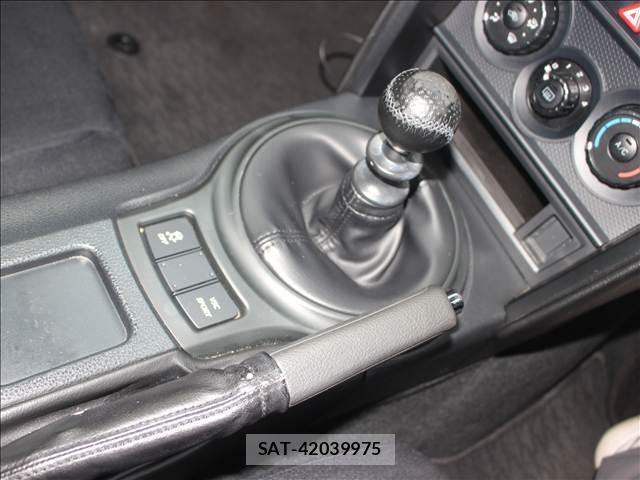 Toyota 86 2015-07 8378968-13