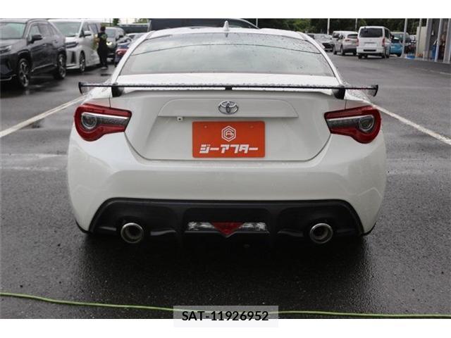 Toyota 86 2017-10 8379724-10