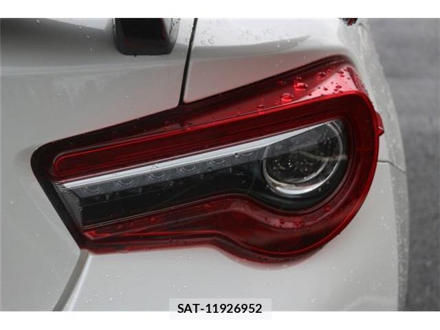 Toyota 86 2017-10 8379724-14