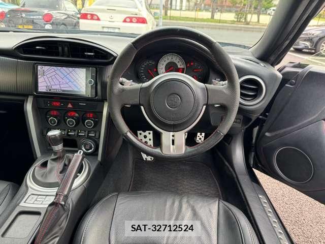Toyota 86 2013-11 8380210-1