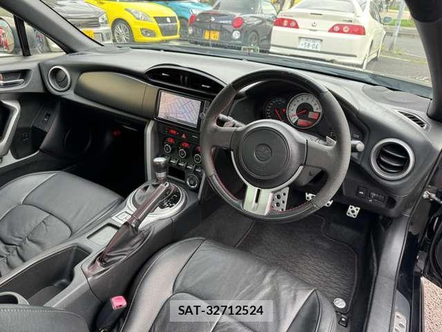 Toyota 86 2013-11 8380210-4