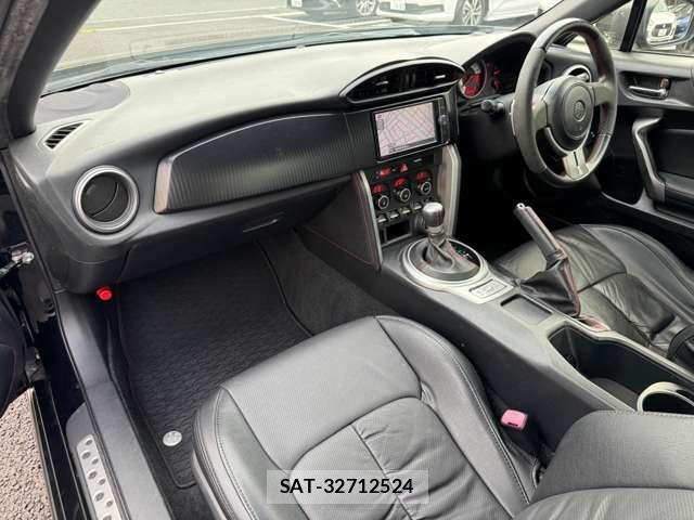 Toyota 86 2013-11 8380210-6