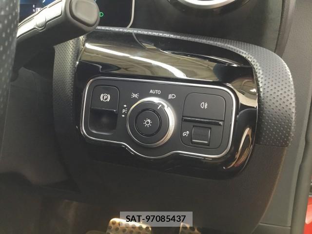 Mercedes Benz A-CLASS 2020-02 8379552-17