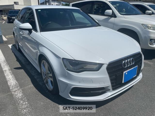 Audi E-TRON 2016-06 8378949-0