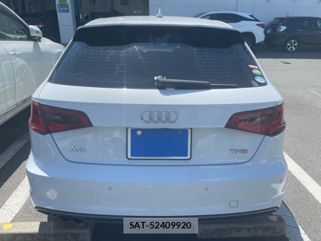 Audi E-TRON 2016-06 8378949-13