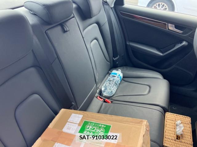 Audi A4 2009-09 8379874-10