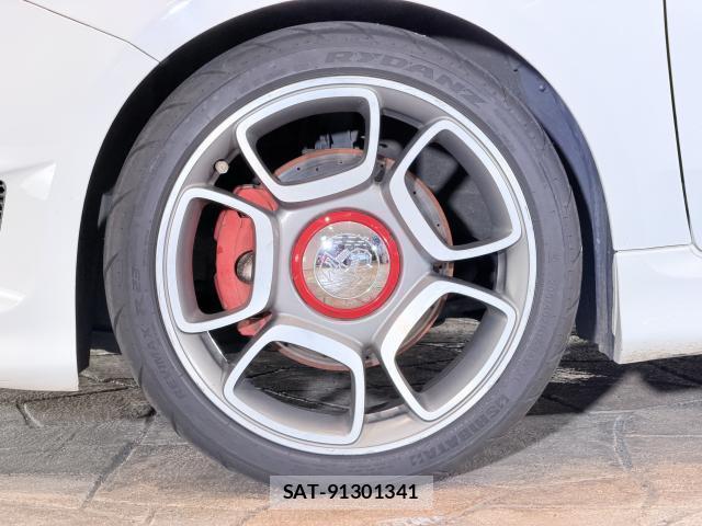Abarth 595 2014-08 8379540-8