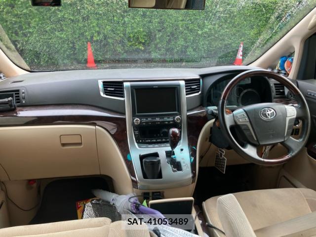 Toyota ALPHARD 2012-02 8379001-11