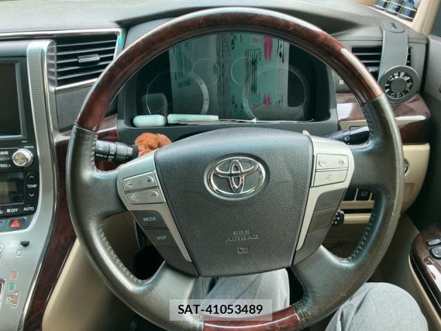 Toyota ALPHARD 2012-02 8379001-17