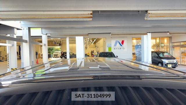 Toyota ALPHARD 2015-12 8379060-11