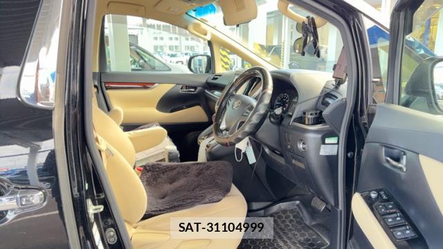 Toyota ALPHARD 2015-12 8379060-5