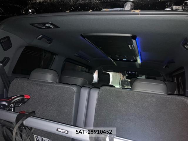 Toyota ALPHARD 2024-12 8379072-12