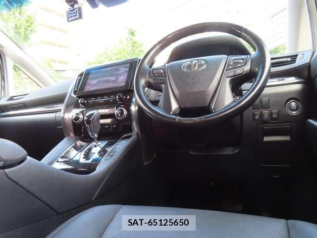 Toyota ALPHARD 2021-07 8379486-12
