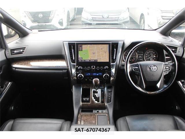 Toyota ALPHARD 2021-06 8379662-17