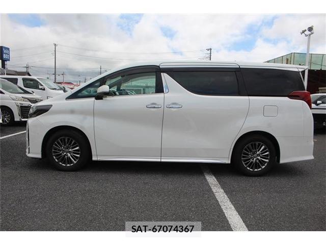 Toyota ALPHARD 2021-06 8379662-7