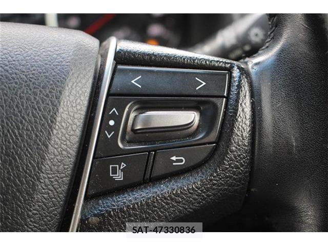 Toyota ALPHARD 2015-06 8379669-3