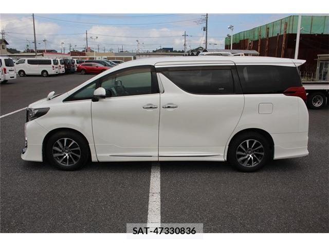 Toyota ALPHARD 2015-06 8379669-9