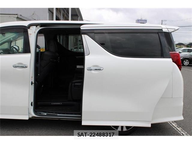 Toyota ALPHARD 2018-03 8379688-6
