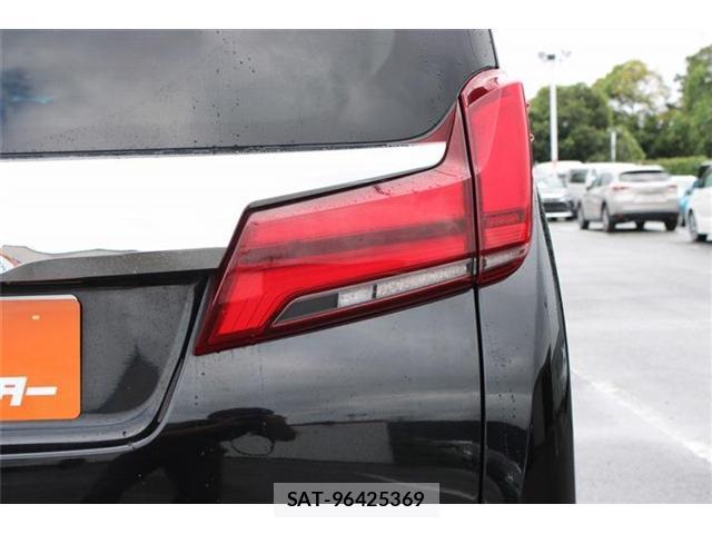 Toyota ALPHARD 2018-02 8379714-10