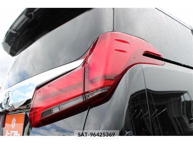 Toyota ALPHARD 2018-02 8379714-12