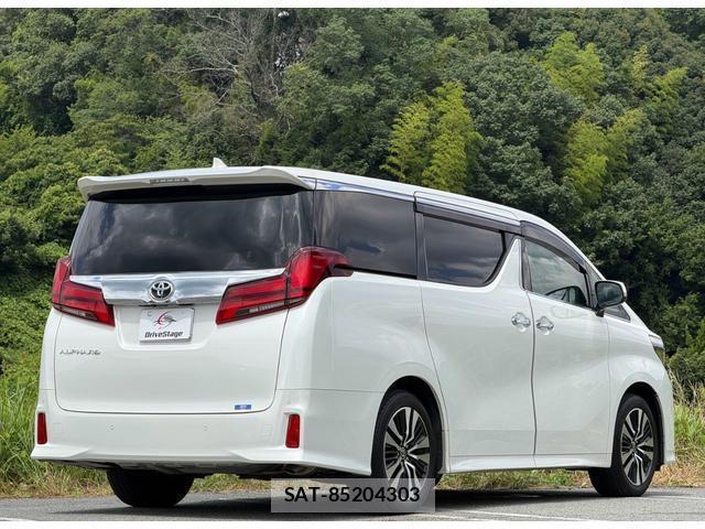 Toyota ALPHARD 2022-10 8379950-1