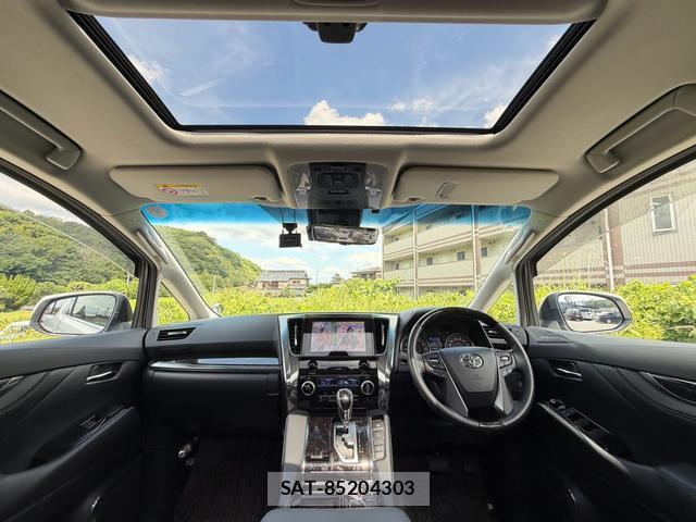 Toyota ALPHARD 2022-10 8379950-2