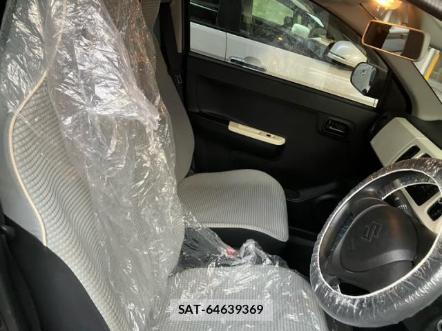 Suzuki ALTO 2015-01 8379606-6