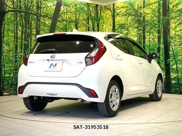 Toyota AQUA 2022-05 8378580-16