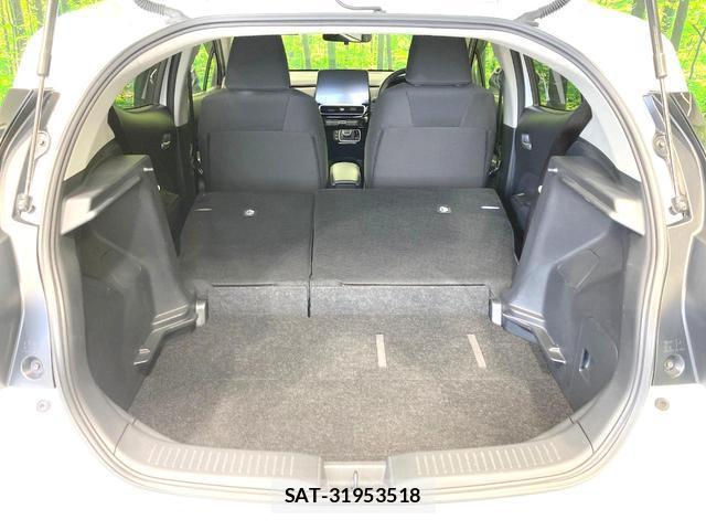 Toyota AQUA 2022-05 8378580-9
