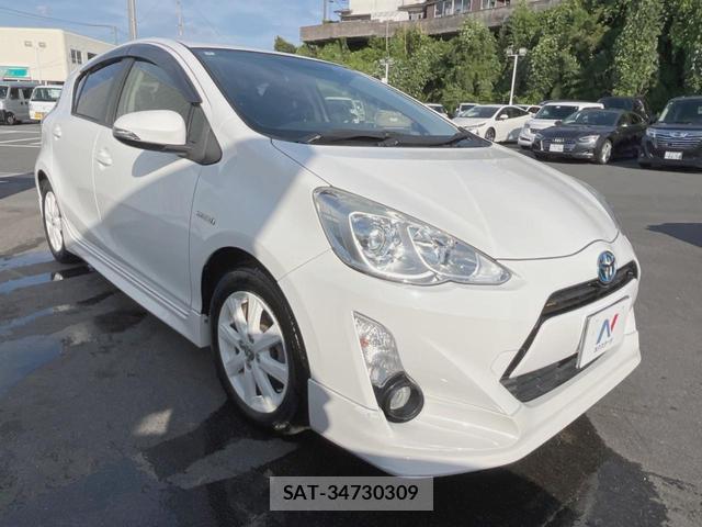 Toyota AQUA 2016-10 8378603-16