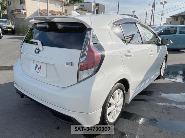 Toyota AQUA 2016-10 8378603-17