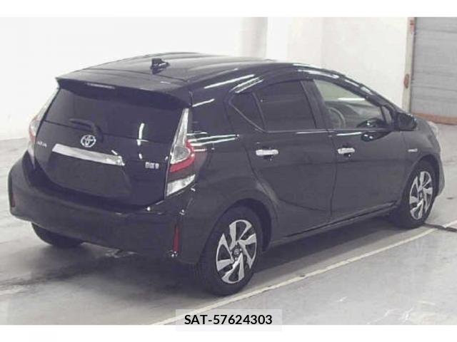 Toyota AQUA 2019-07 8378852-1