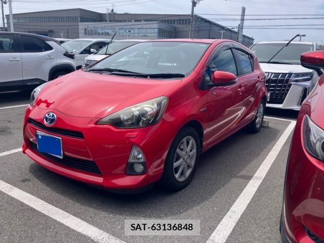 Toyota AQUA 2013-09 8378990-0
