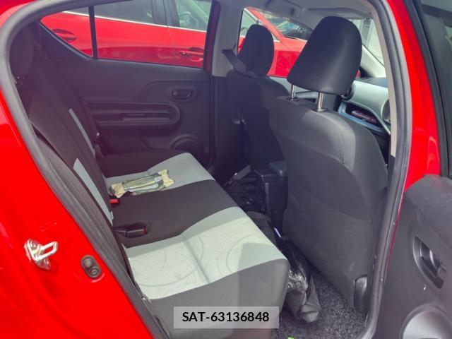 Toyota AQUA 2013-09 8378990-10