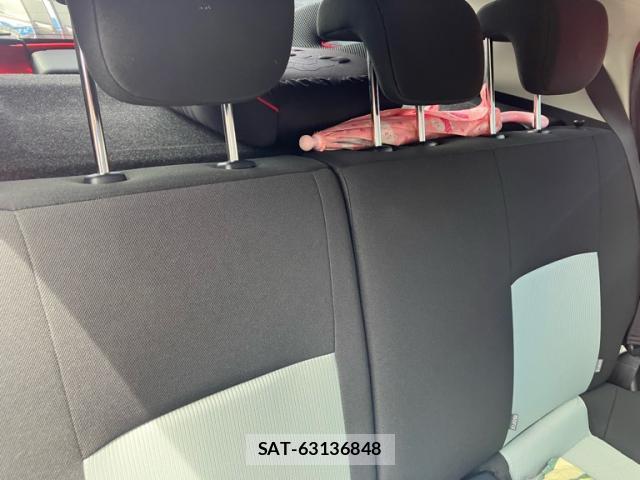 Toyota AQUA 2013-09 8378990-11